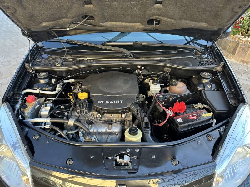 RENAULT - SANDERO - 2012/2012 - Preta - R$ 32.900,00