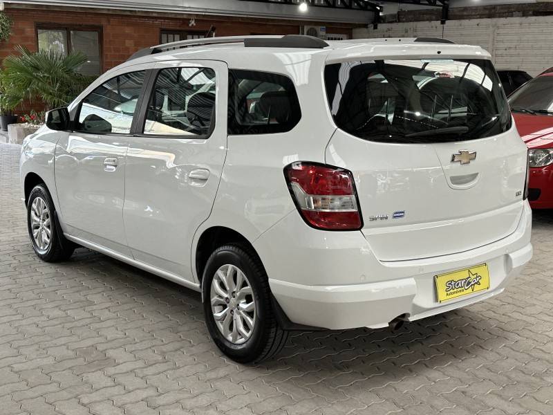 CHEVROLET - SPIN - 2017/2018 - Branca - R$ 68.900,00