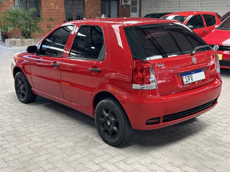 FIAT - PALIO - 2010/2010 - Vermelha - R$ 25.900,00