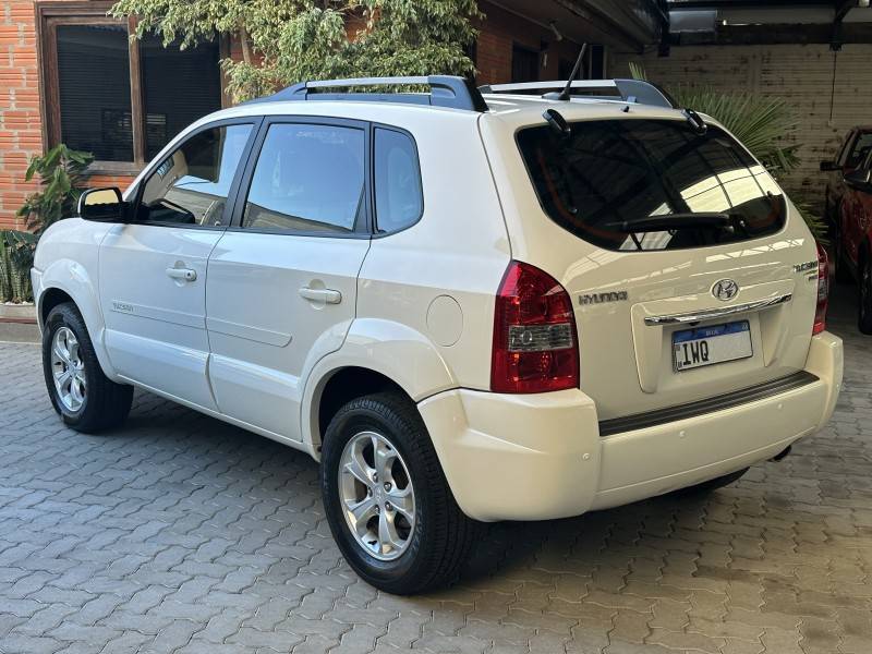 HYUNDAI - TUCSON - 2015/2016 - Branca - R$ 63.900,00