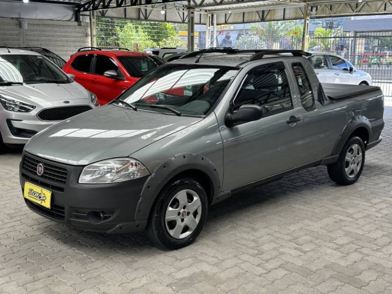 FIAT - STRADA - 2013/2013 - Cinza - R$ 44.900,00