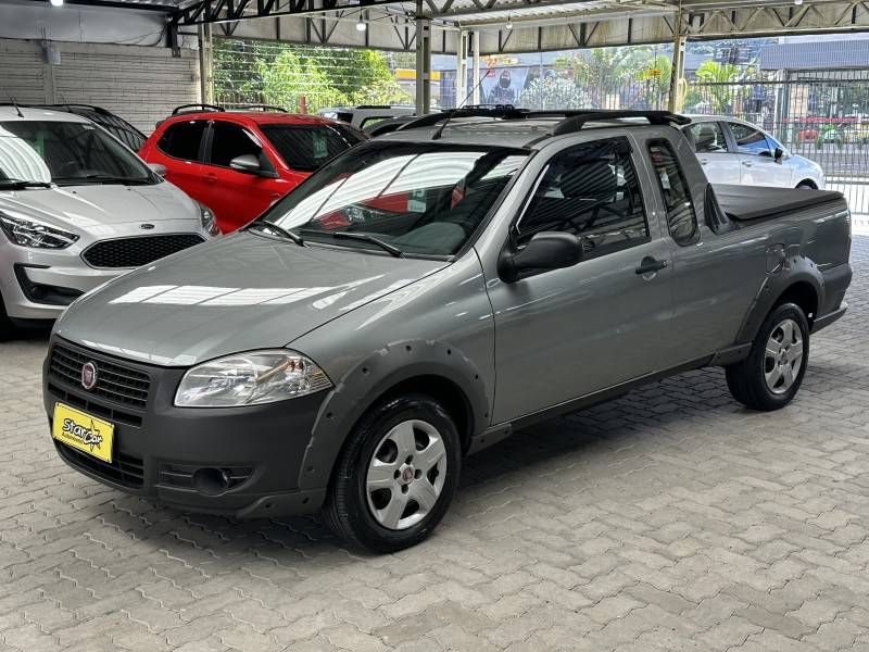 FIAT - STRADA - 2013/2013 - Cinza - R$ 44.900,00