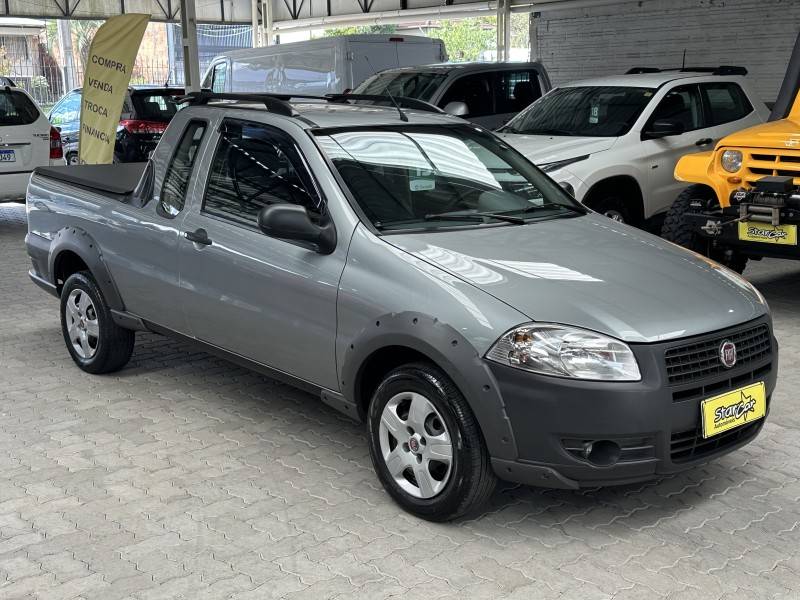 FIAT - STRADA - 2013/2013 - Cinza - R$ 44.900,00