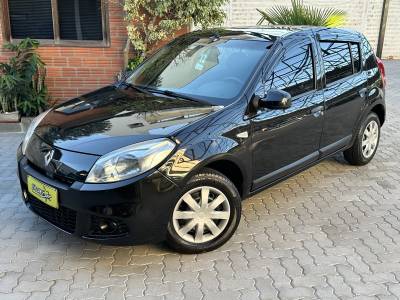 RENAULT - SANDERO - 2012/2012 - Preta - R$ 32.900,00