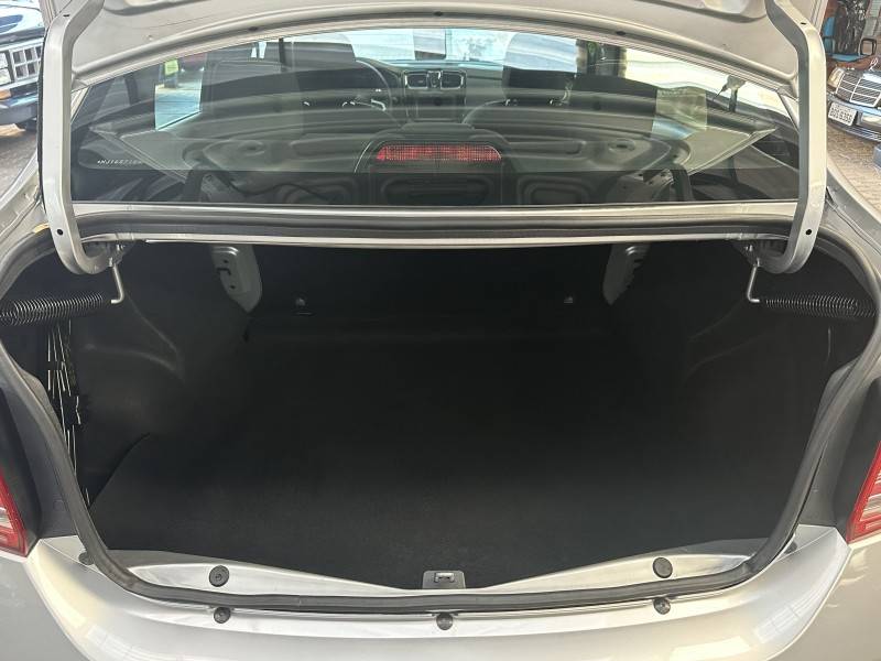 RENAULT - LOGAN - 2021/2022 - Prata - R$ 69.900,00