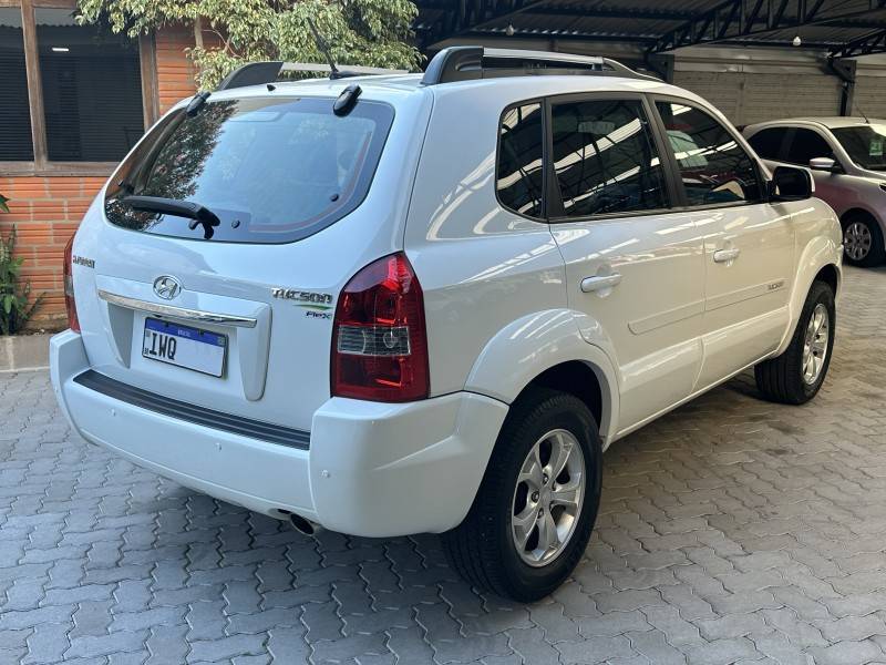 HYUNDAI - TUCSON - 2015/2016 - Branca - R$ 63.900,00