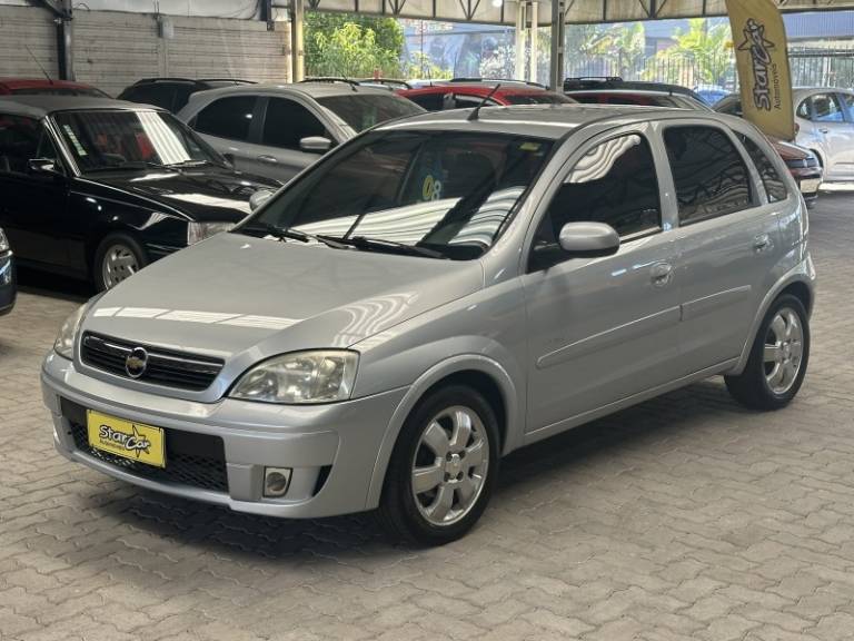 CHEVROLET - CORSA - 2007/2008 - Prata - R$ 27.800,00